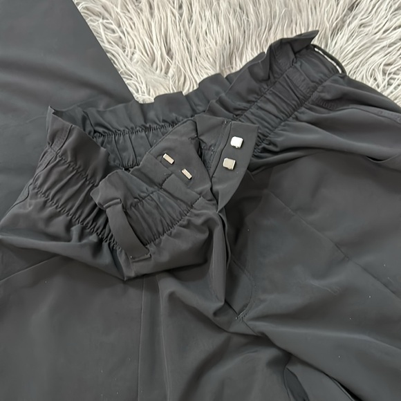 Athleta ruffle waisted size 0 athletic pants - Picture 6 of 17